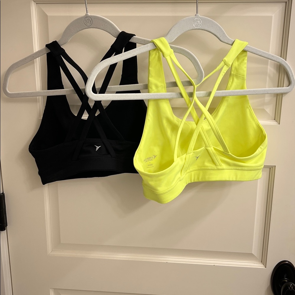 Old Navy Medium Support PowerPress Strappy Sports Bra- 2 pack - Picture 4 of 9